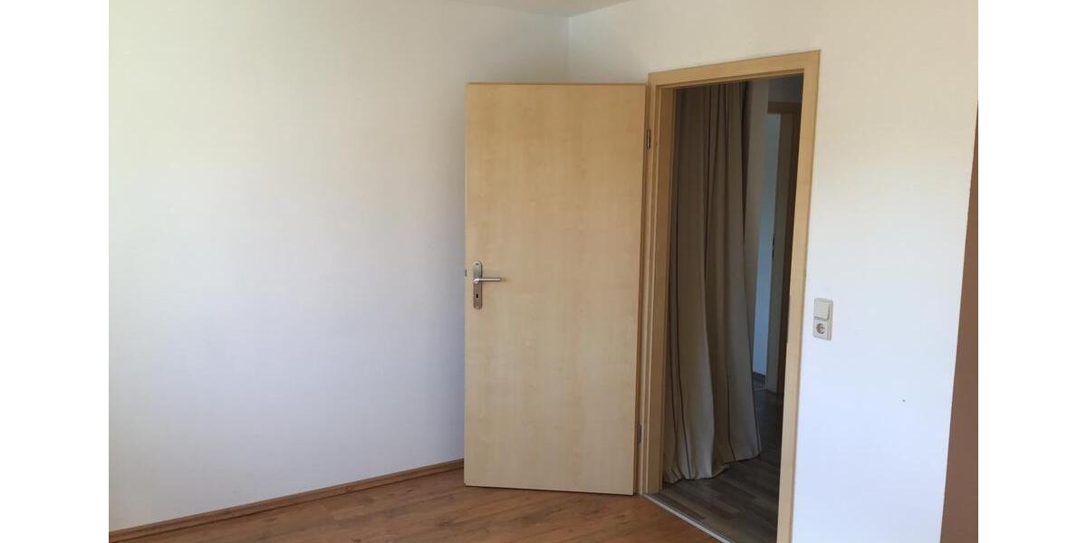Etagenwohnung Freiberg - 3 Zimmer, 68 m&sup2;, 135.000&euro; | Angebot:24759116