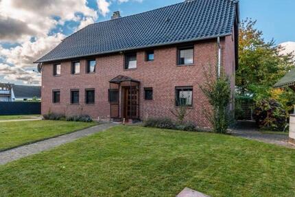 Haus Sickte - 8 Zimmer, 220 m&sup2;, 329.000&euro; | Angebot:26939372