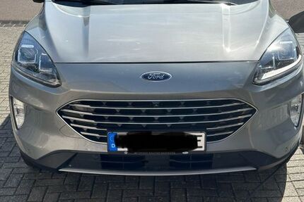 Ford Kuga 72.000 km 21.000 € Schoden 54441