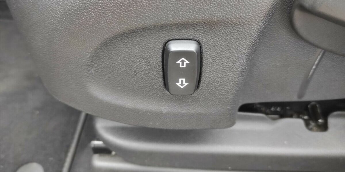 Opel Crossland 1,2 Turbo Ultimate Navi/LED/SH/FH/PDC 102.985 km 9.500 &euro; Höchstenbach 57629