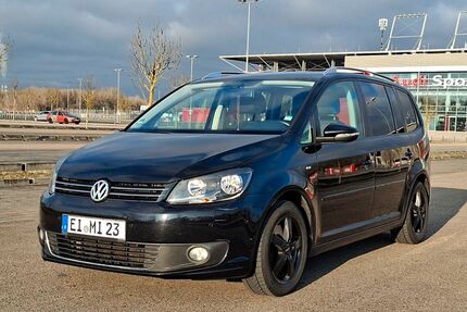VW Touran 152.600 km 8.995 &euro; Böhmfeld 85113