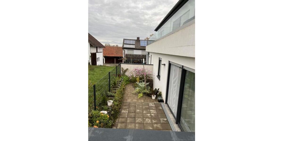 Erdgeschoßwohnung Bamberg Am Bruderwald - 3 Zimmer, 104 m&sup2;, 1.550&euro; | Angebot:25405480