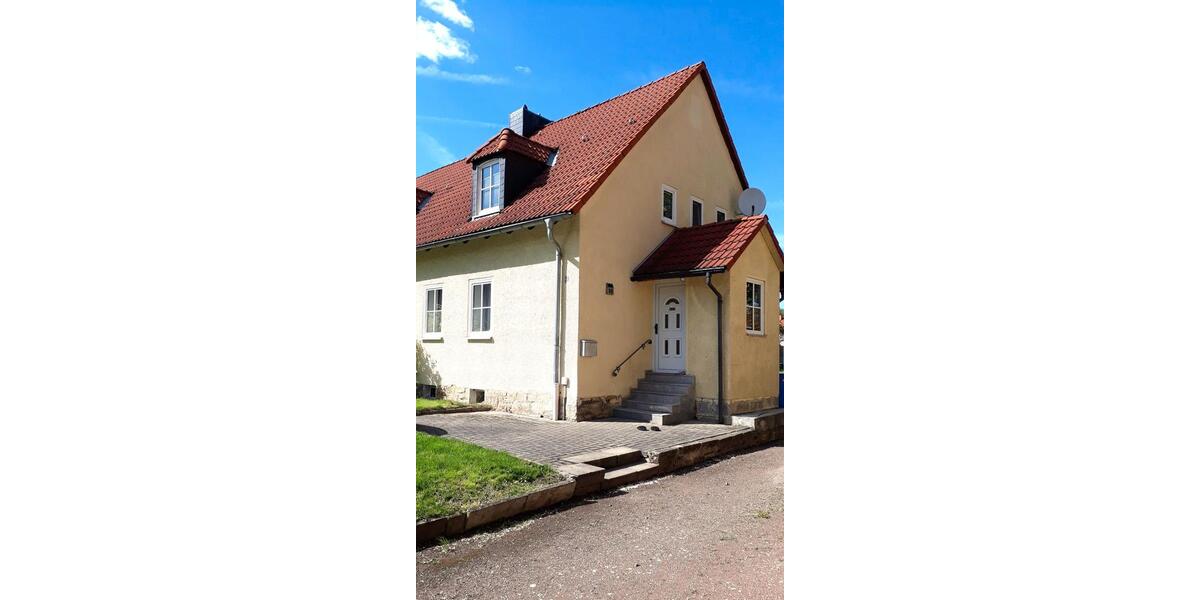 Einfamilienhaus Bad Lauchstädt - 3.5 Zimmer, 100 m&sup2;, 990&euro; | Angebot:26594402