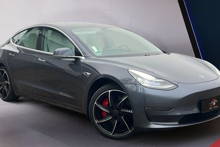 Tesla Model 3 66.800 km 23.999 &euro; Berlin 12439