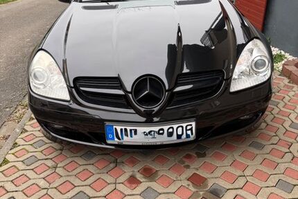 Mercedes-Benz SLK 350 207.000 km 9.000 &euro; Mainz 55130