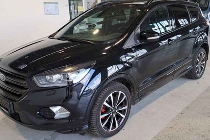 Ford Kuga 97.000 km 15.900 &euro; Bad Lippspringe 33175