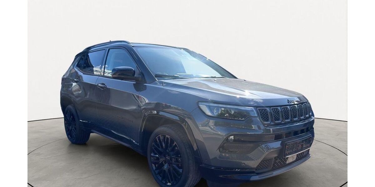 Jeep Compass 34.990 km 26.350 &euro; Oberursel (Taunus) OT Oberursel 61440