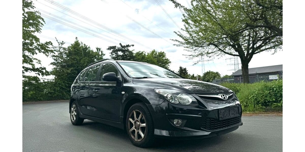 Hyundai i30 199.000 km 2.490 &euro; Hürth 50354