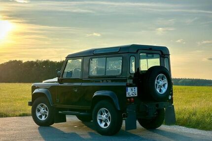 Land Rover Defender 75.000 km 54.400 &euro; Schwabach 91126