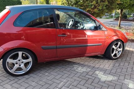 Ford Fiesta 136.000 km 1.249 &euro; Dülmen 48249