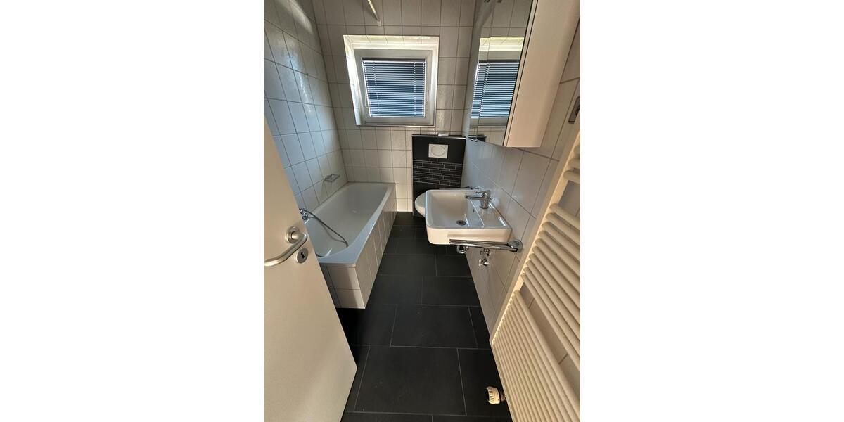 Etagenwohnung Sandhausen - 3 Zimmer, 85 m&sup2;, 1.200&euro; | Angebot:26420809