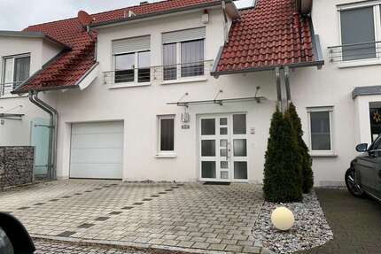 Haus zum Kaufen in Backnang 749.000 € 220 m²