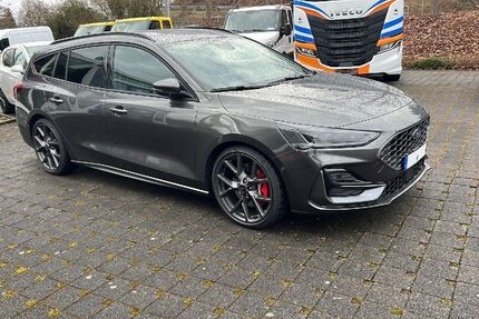 Ford Focus 14.000 km 35.890 &euro; Neunkirchen 66539