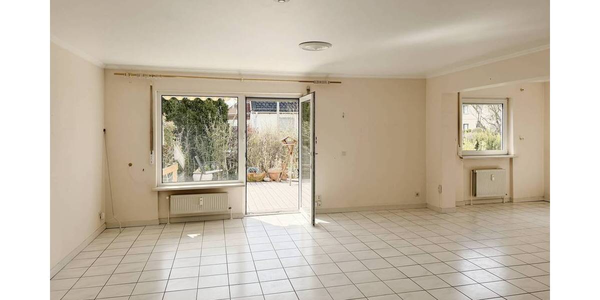 Fast wie im Einfamilienhaus: sonnige Wohnung mit eigenem Garten in U-Bahnnähe - Erdgeschoßwohnung Berlin / Rudow Rudow | Angebot:26072502