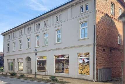 Haus zum Kaufen in Dargun 369.000 € 446 m² 30 zimmer