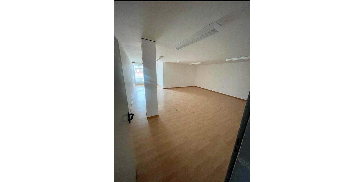 Gewerbeobjekt Halle - 770&euro; | Angebot:25961870