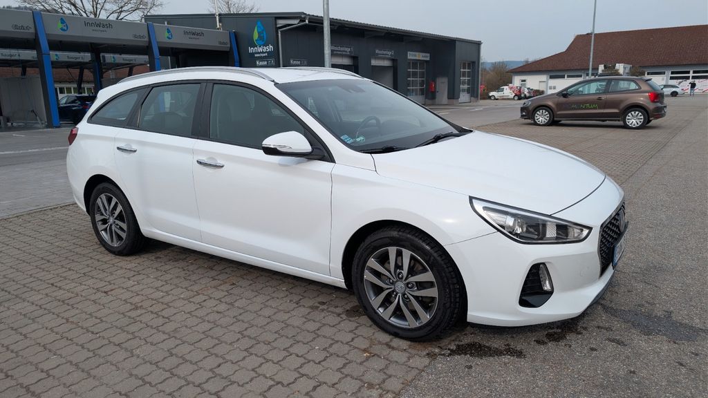 Hyundai i30 103.000 km 10.500 &euro; Simbach a.Inn 84359