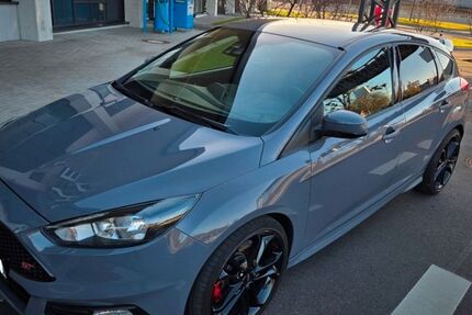 Ford Focus 100.000 km 16.950 &euro; Eppelheim 69214