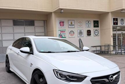 Opel Insignia 149.500 km 13.000 &euro; Wiesbaden 65195