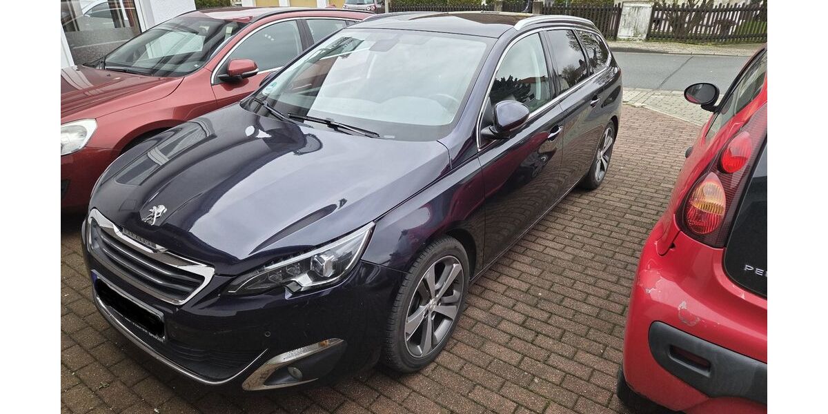 Peugeot 308 151.000 km 4.800 &euro; Vöhl 34516