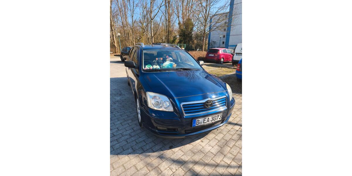 Toyota Avensis 195.200 km 3.200 &euro; Berlin 12627