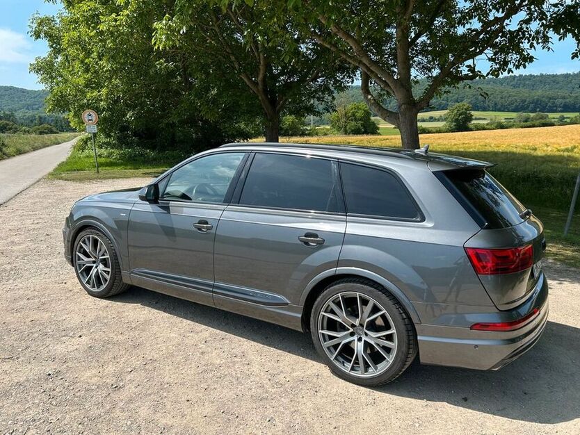 Q7
