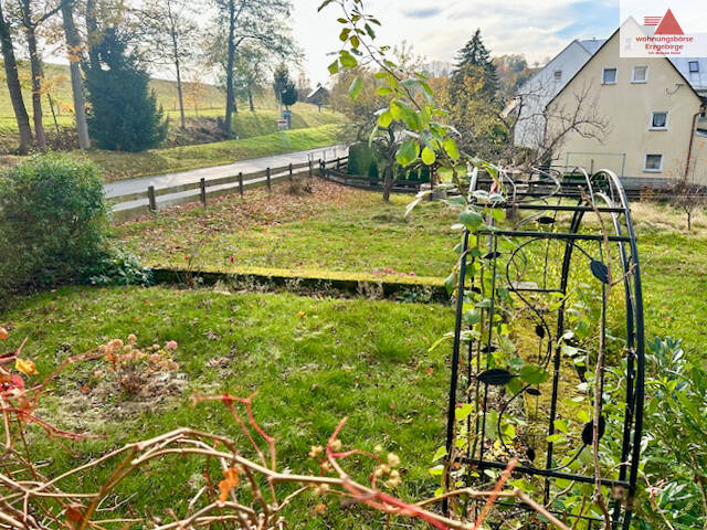 Mehrfamilienhaus, Wohnhaus Lengefeld / Lippersdorf Lippersdorf - 1 Zimmer, 256 m&sup2;, 159.000&euro; | Angebot:25744559