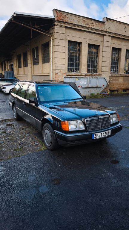 Mercedes-Benz E 300 322.000 km 8.900 € Hohenfichte 09573