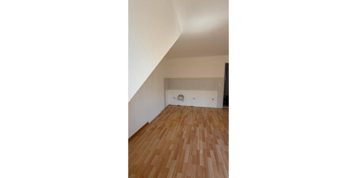 Dachgeschoßwohnung Dortmund Brackel - 3 Zimmer, 65 m&sup2;, 600&euro; | Angebot:26679624
