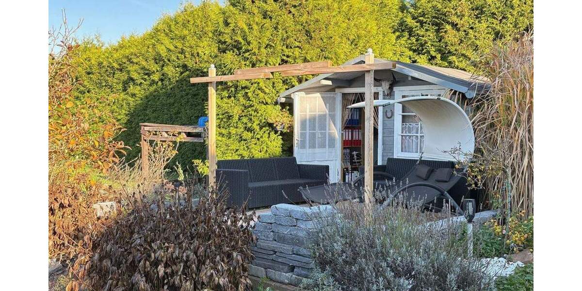 Ranch-Ambiente & moderne Ausstattung: Einfamilienhaus mit großem Grundstück 5 zimmer