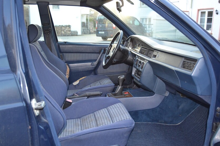 Mercedes-Benz 190 E 117.886 km 1.888 € Burgrieden 88483