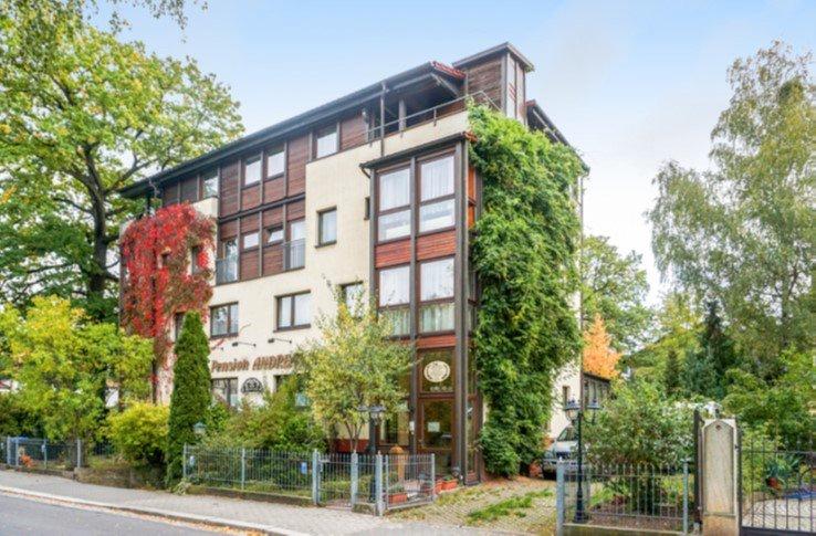 Wohnen auf Zeit Dresden Loschwitz - 28 Zimmer, 830 m&sup2;, 15.000&euro; | Angebot:26384946