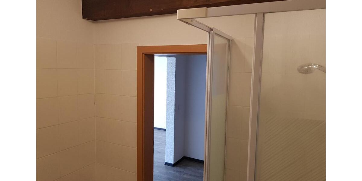 Etagenwohnung Neustadt in Sachsen - 2 Zimmer, 75 m&sup2;, 450&euro; | Angebot:26185908