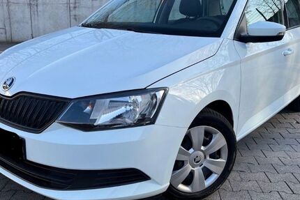 Skoda Fabia 136.700 km 7.200 &euro; Karlsruhe 76133