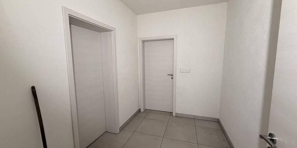 Mehrfamilienhaus, Wohnhaus Schiffweiler - 6 Zimmer, 184 m&sup2;, 265.000&euro; | Angebot:26290831