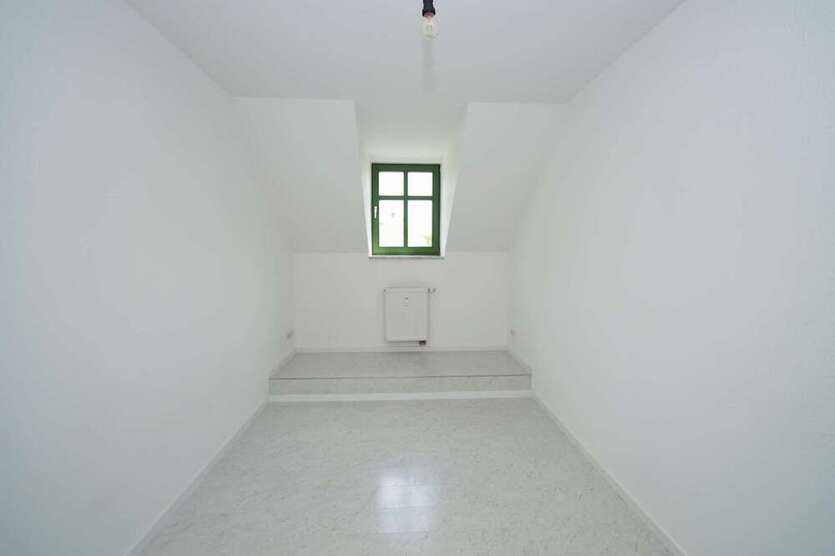 Auf Wunsch mit neuem Boden- Große 4-Zimmer-Wohnung im schönen Hilbersdorf!