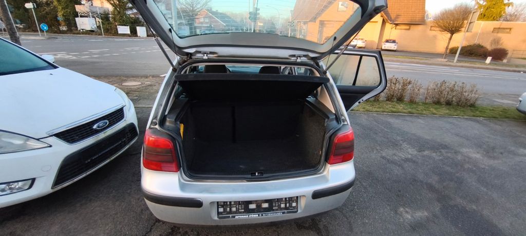 VW Golf 201.000 km 550 &euro; Lübbecke 32312