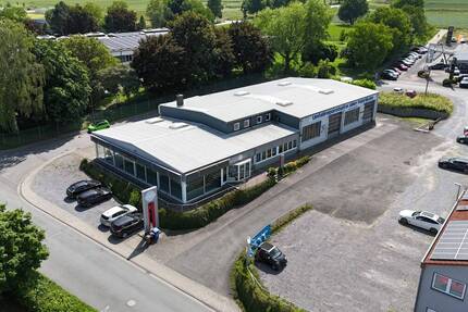 Autohaus mit Halle, Büro & Showroom in Top-Lage - Ideal für Kfz, Logistik oder Handel zimmer