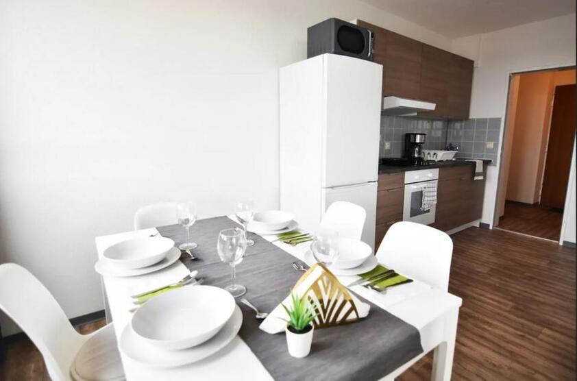 Schöne, helle 3,5-Zi-Whg, Balkon, Duisburg (10.OG)