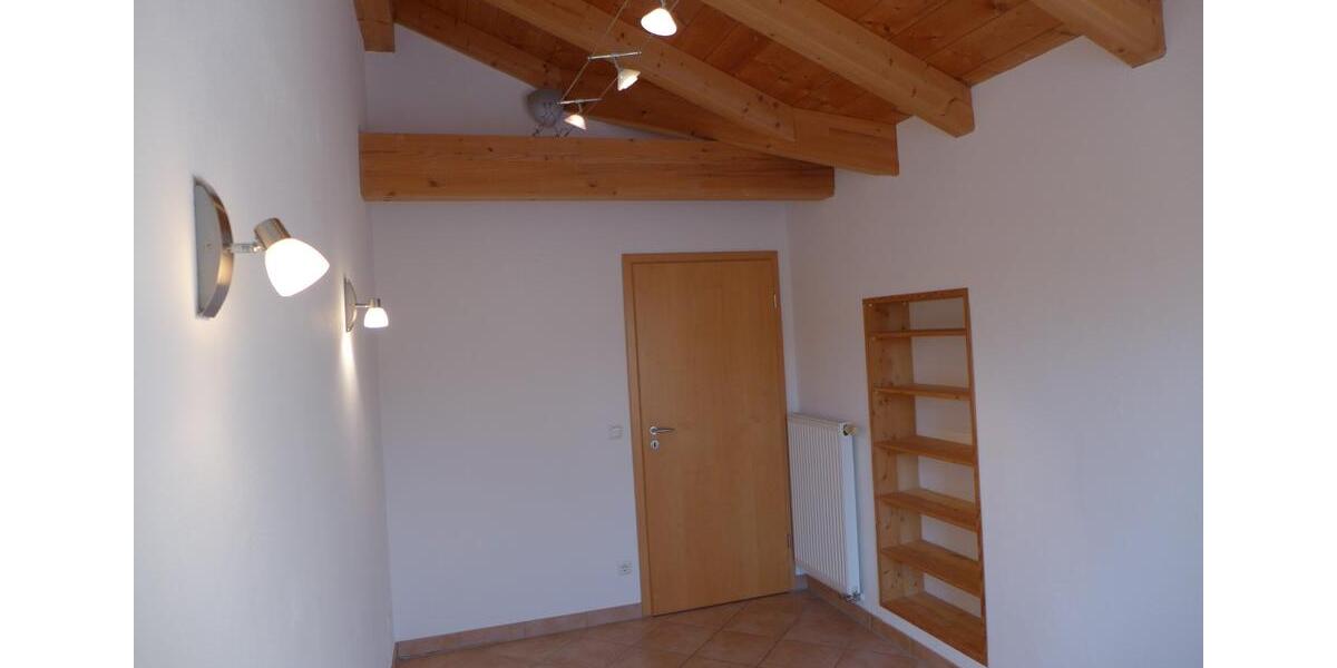 Dachgeschoßwohnung Benediktbeuern - 2.5 Zimmer, 71 m&sup2;, 980&euro; | Angebot:26293170