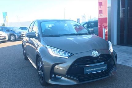 Toyota Yaris 14.300 km 21.890 € Göppingen 73037