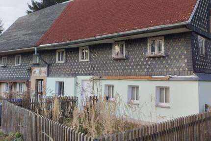 Haus zum Kaufen in Herrnhut 31.100 € 200 m² 10 zimmer