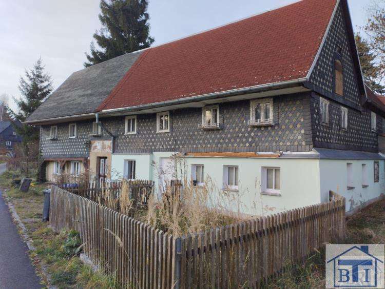 Haus zum Kaufen in Herrnhut 31.100 € 200 m² 10 zimmer
