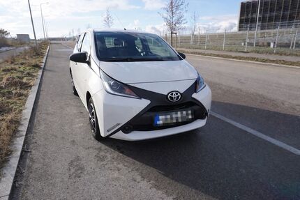 Toyota Aygo (X) 109.000 km 6.399 &euro; Heubach 73540