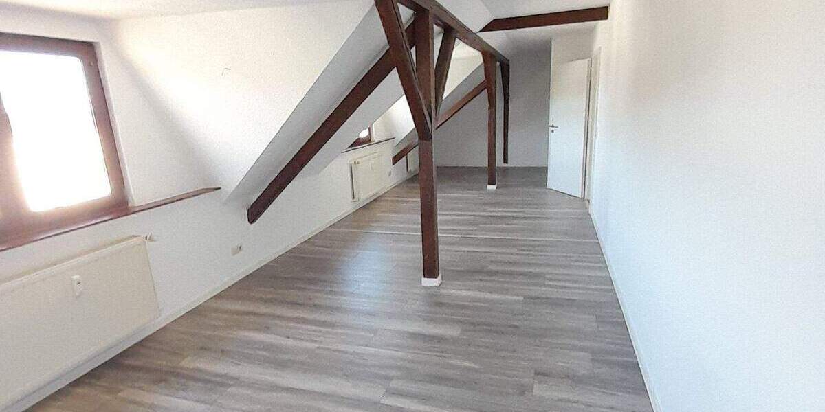 Etagenwohnung Weißenfels - 3 Zimmer, 72 m&sup2;, 436&euro; | Angebot:26406877