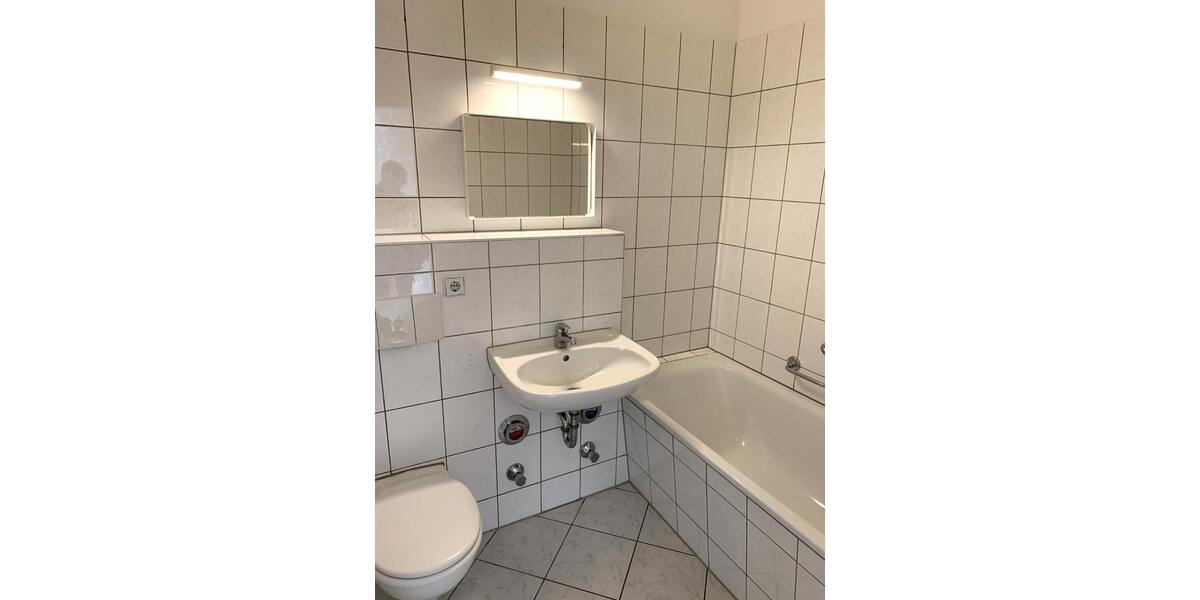 Moderne 2-Zimmer Wohnung im 2.OG mit EBK & Balkon - Etagenwohnung Mittweida | Angebot:27329901