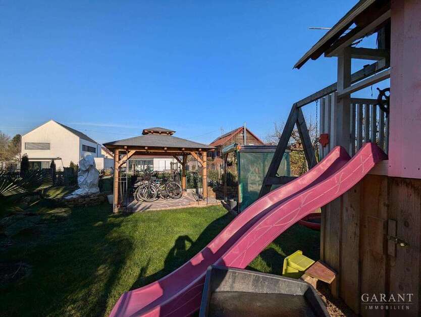 Haus zum Kaufen in Neuried 639.000 € 192 m²