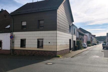 Haus Dillingen (Saar) - 6 Zimmer, 116 m&sup2;, 100.000&euro; | Angebot:27117731