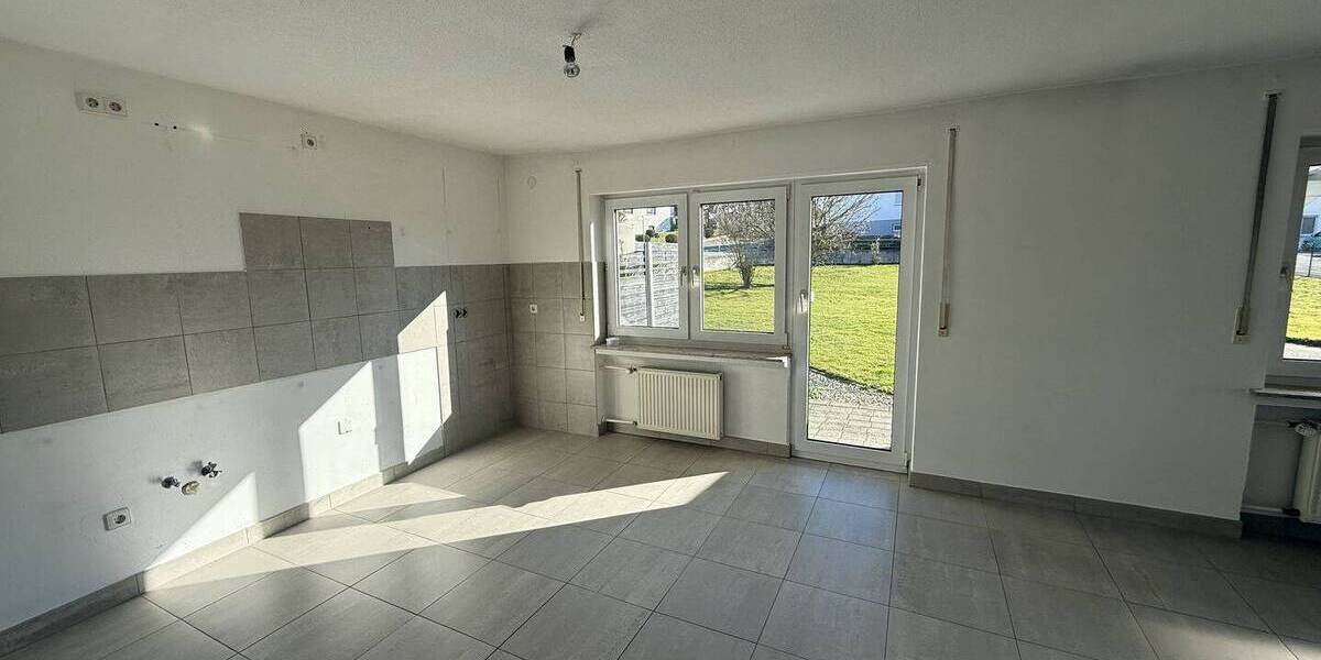 Mehrfamilienhaus, Wohnhaus Ertingen - 9 Zimmer, 208 m&sup2;, 399.000&euro; | Angebot:25701176