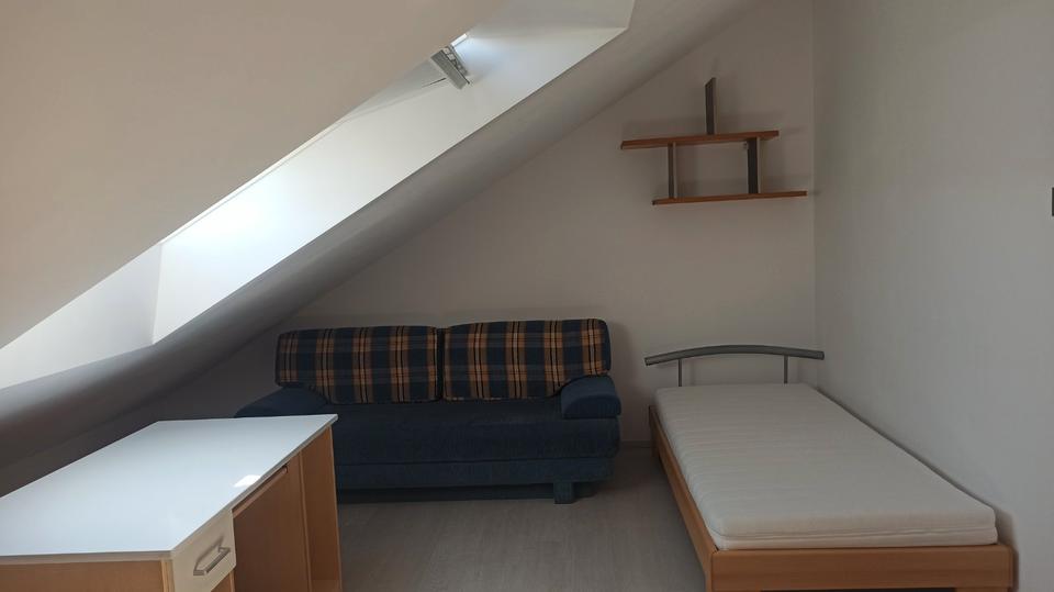 Dachgeschoßwohnung Linkenheim-Hochstetten Hochstetten - 2 Zimmer, 40 m&sup2;, 520&euro; | Angebot:26463416